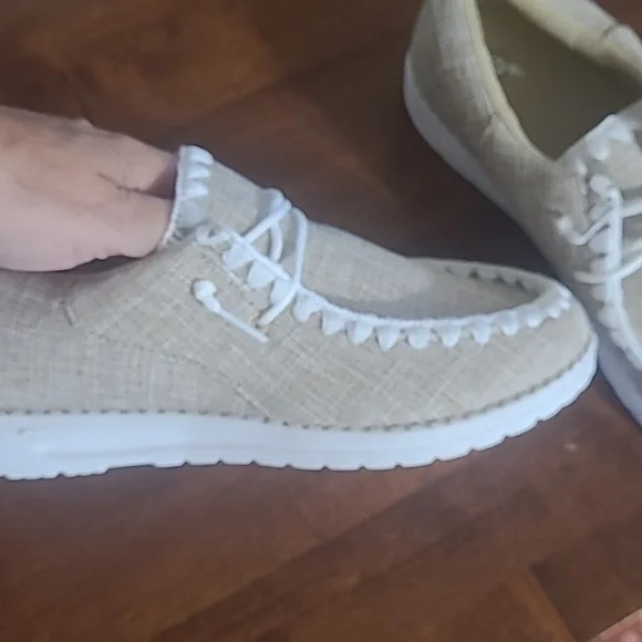 Whipstitch Sneaker 7 - Picture 3 of 6